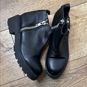 Sybil Vane Black Leather Double Zip Ankle Boots Size 39/9US